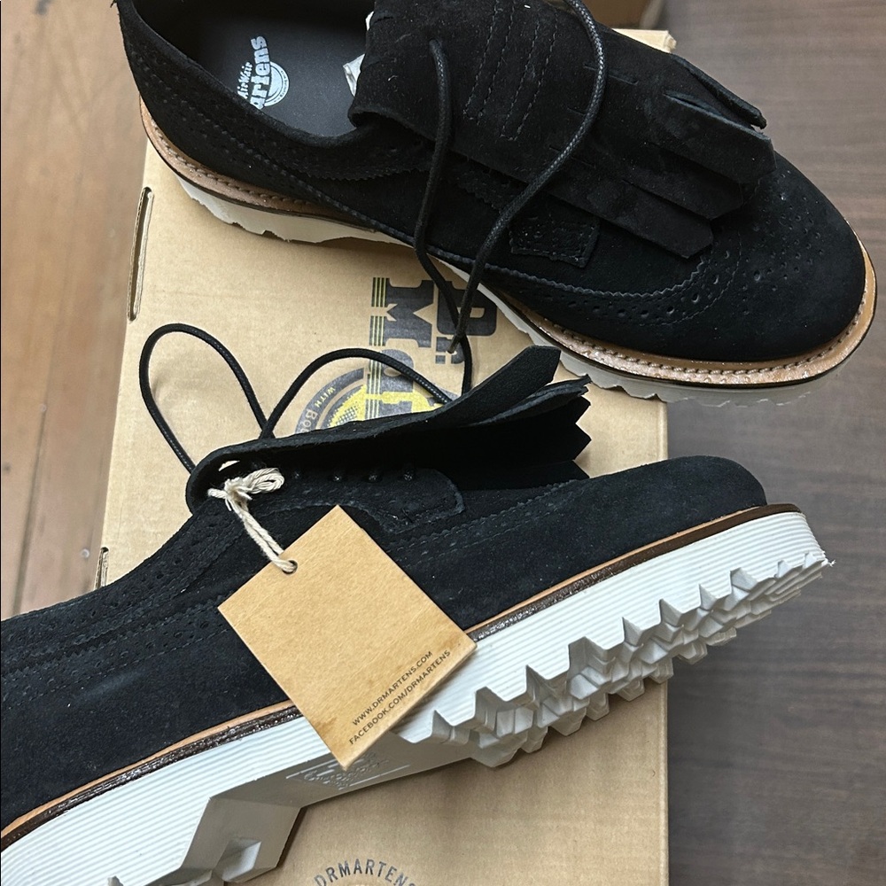 Dr. Martens Women's 3989 II Kiltie - Picture 6 of 6